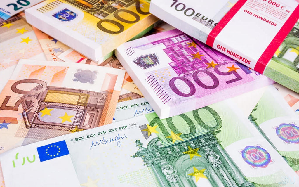 Несите евро: банки вводят «налог» на валютные счета