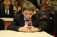 Астахов: детям в школах могут запретить пользоваться гаджетами